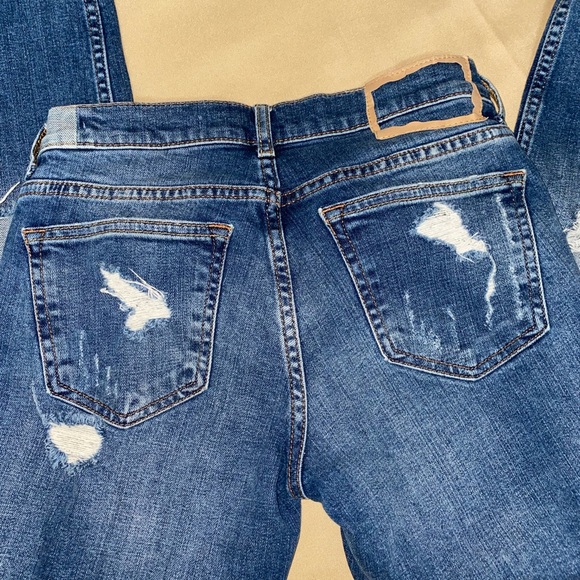 Cropped ripped jeans - Picture 2 of 2